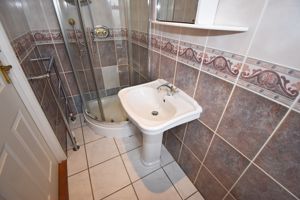 Ensuite- click for photo gallery